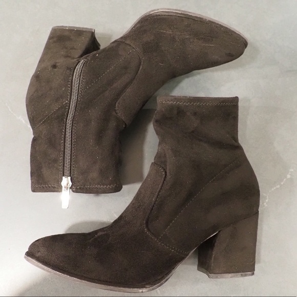 Marc Fisher sz 7.5 Leave2 black suede ankle booties - Picture 10 of 16